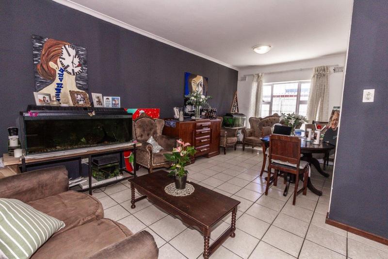 To Let 3 Bedroom Property for Rent in Table View Western Cape